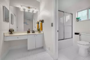 632 NW 208th Terrace, Pembroke Pines, FL 33029 - Photo 12