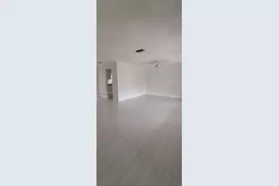 8436 Southampton Dr, Miramar, FL 33025 - Photo 18