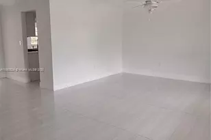 8436 Southampton Dr, Miramar, FL 33025 - Photo 18