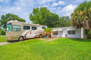 1650 5th Ave, Vero Beach, FL 32960 - Photo 1