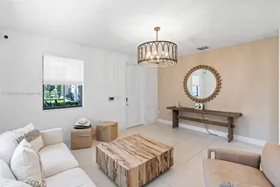 9974 NW 86th Ter, Doral, FL 33178 - Photo 6