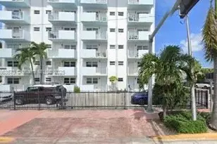801 W Meridian Ave, Miami Beach, FL 33139 - Photo 2