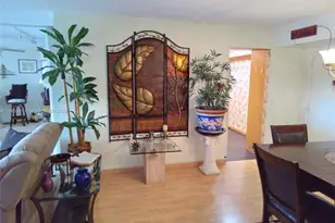 1000 St Charles Pl, Pembroke Pines, FL 33026 - Photo 14