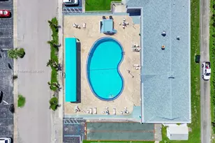 1301 N 12th Ct, Hollywood, FL 33019 - Photo 14
