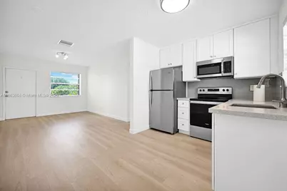 1301 N 12th Ct #3B, Hollywood, FL 33019 - Photo 6