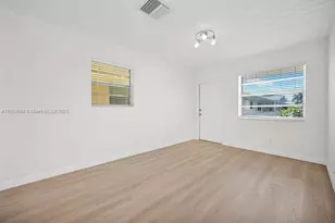 1301 N 12th Ct, Hollywood, FL 33019 - Photo 4