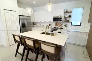 4867 NW 84th Ave, Doral, FL 33166 - Photo 4