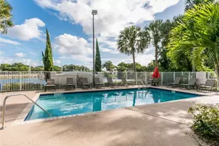 145 SW 96th Terrace, Plantation, FL 33324 - Photo 4