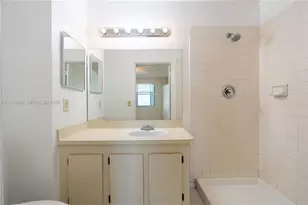 721 NW 103rd Terrace, Pembroke Pines, FL 33026 - Photo 20