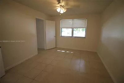 721 NW 103rd Ter #202, Pembroke Pines, FL 33026 - Photo 10