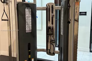 947 NE 211th St, Miami, FL 33179 - Photo 40