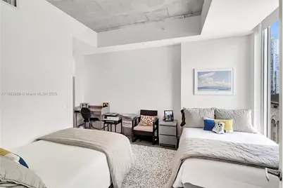 151 SE 1st St #1601, Miami, FL 33131 - Photo 12