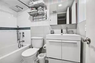 1530 W Golfview Dr, Pembroke Pines, FL 33026 - Photo 24