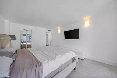 2655 Collins Ave #407, Miami Beach, FL 33140 - Photo 32