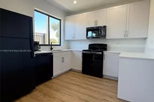 412 SW 1st St, Florida City, FL 33034 - Photo 10