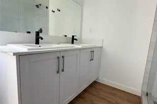 412 SW 1st St, Florida City, FL 33034 - Photo 12