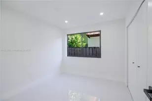 7045 SW 83rd Pl, Miami, FL 33143 - Photo 14