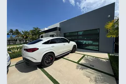 10960 SW 42nd Ter, Miami, FL 33165 - Photo 4