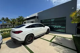 10960 SW 42nd Terrace, Miami, FL 33165 - Photo 4