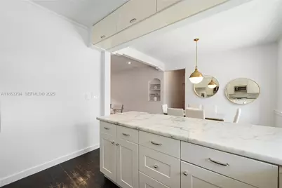 4015 N Meridian Ave #4, Miami Beach, FL 33140 - Photo 8