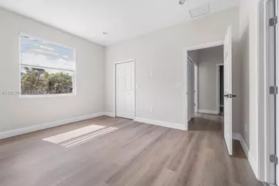 5400 NW 57th Ct, Tamarac, FL 33319 - Photo 16