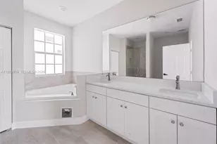 5400 NW 57th Ct, Tamarac, FL 33319 - Photo 16