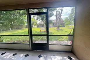 1327 Riverside Cir, Wellington, FL 33414 - Photo 18