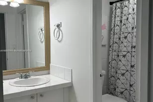 100 Lincoln Rd, Miami Beach, FL 33139 - Photo 8