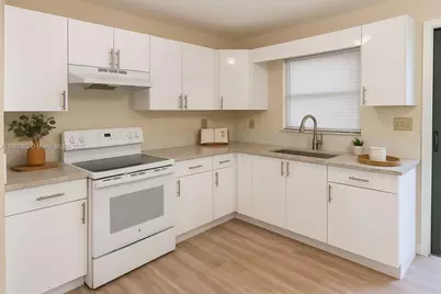 11920 SW 217th St, Miami, FL 33170 - Photo 2