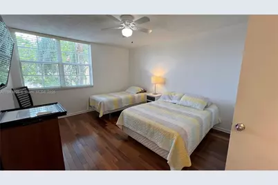 19555 E Country Club Dr #8305, Aventura, FL 33180 - Photo 12