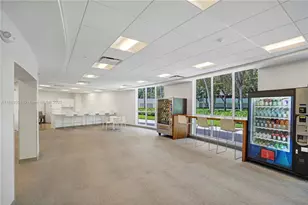 2500 Parkview Dr, Hallandale Beach, FL 33009 - Photo 28