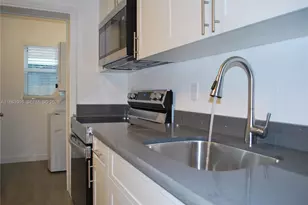 3641 NE 1st Terrace, Oakland Park, FL 33334 - Photo 4