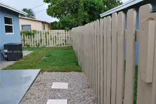 3641 NE 1st Terrace, Oakland Park, FL 33334 - Photo 8