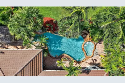 12462 Brookwood Ct, Davie, FL 33330 - Photo 10