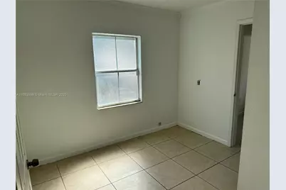 1178 NW 105th Ter, Miami, FL 33150 - Photo 14