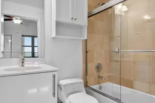 3330 NE 190th St, Aventura, FL 33180 - Photo 26