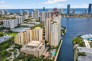 3330 NE 190th St, Aventura, FL 33180 - Photo 36