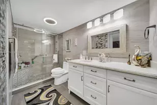 665 NE 195th St, Miami, FL 33179 - Photo 18