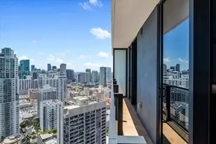 398 NE 5th St, Miami, FL 33132 - Photo 12