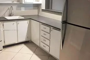 455 Golden Isles Dr, Hallandale Beach, FL 33009 - Photo 8