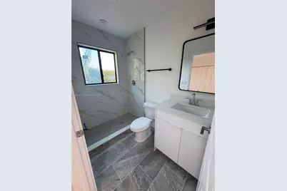 2782 NW 46th St, Miami, FL 33142 - Photo 18