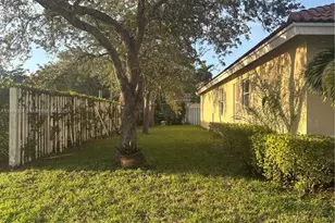 18581 NW 23rd St, Pembroke Pines, FL 33029 - Photo 34