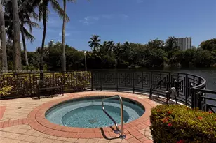 876 W Spinnaker Dr W, Hollywood, FL 33019 - Photo 46