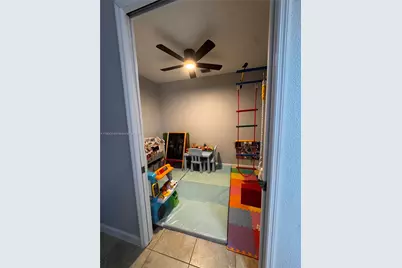 876 W Spinnaker Dr W, Hollywood, FL 33019 - Photo 30