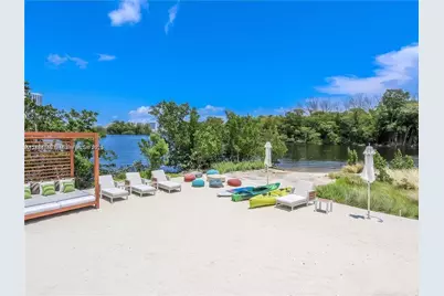 16385 Biscayne Blvd #2118, North Miami Beach, FL 33160 - Photo 8