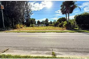 866 NE 16th Ave, Okeechobee, FL 34972 - Photo 1