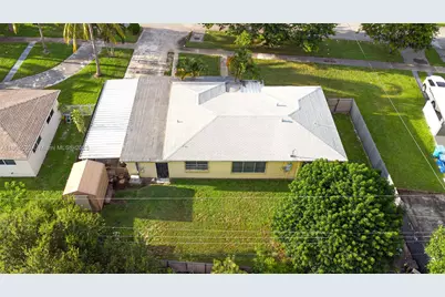 1220 NW 88th St, Miami, FL 33147 - Photo 28