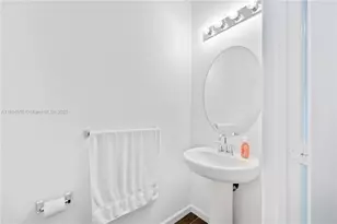 1106 NW 40th Ter, Lauderhill, FL 33313 - Photo 6