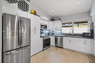 17625 SW 91st Ave, Palmetto Bay, FL 33157 - Photo 8