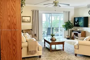 111 S Hollybrook Dr, Pembroke Pines, FL 33025 - Photo 1